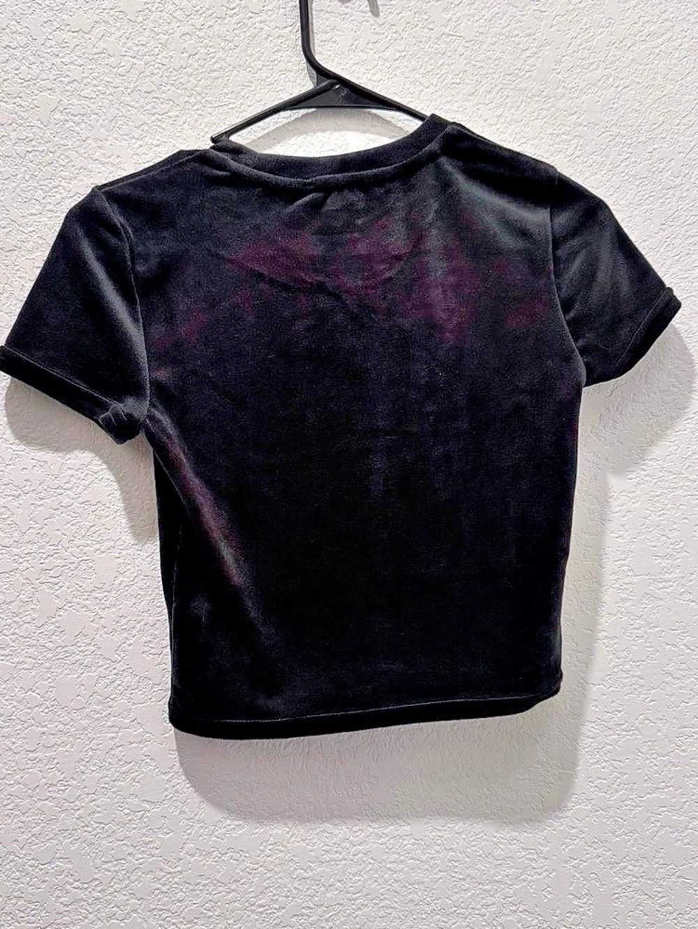 Forever 21 Black Velvet Short Sleeve Crop Top